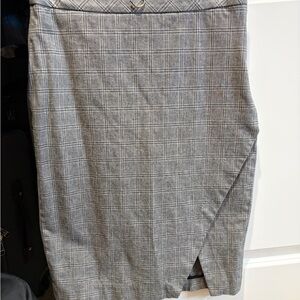 Banana Republic Grey Plaid Pencil Skirt